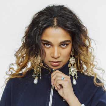 1543589328950-songemagichairdo