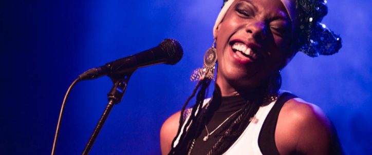 la-dame-blanche-1510058311.-1×2560