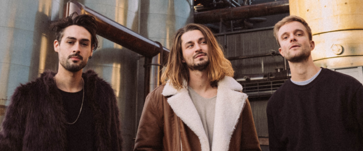 eaurouge_what_the_france