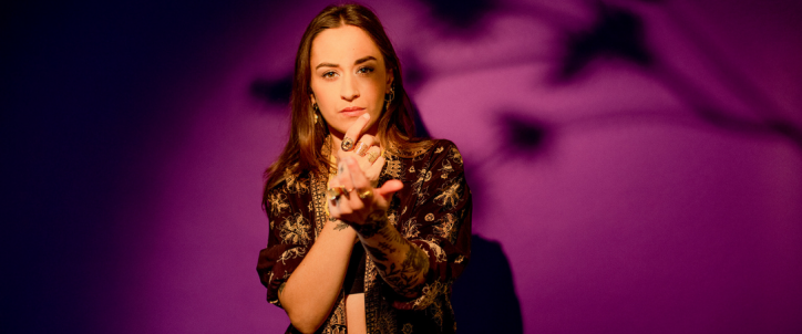 nina_attal_what_the_france