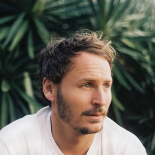 benhoward_thumbnail_what_the_france